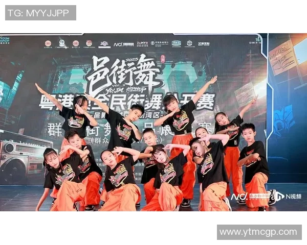 成都街舞队在世界街舞大赛中的精彩表现与状态分析 成都街舞队在世界街舞大赛中的精彩表现与状态分析